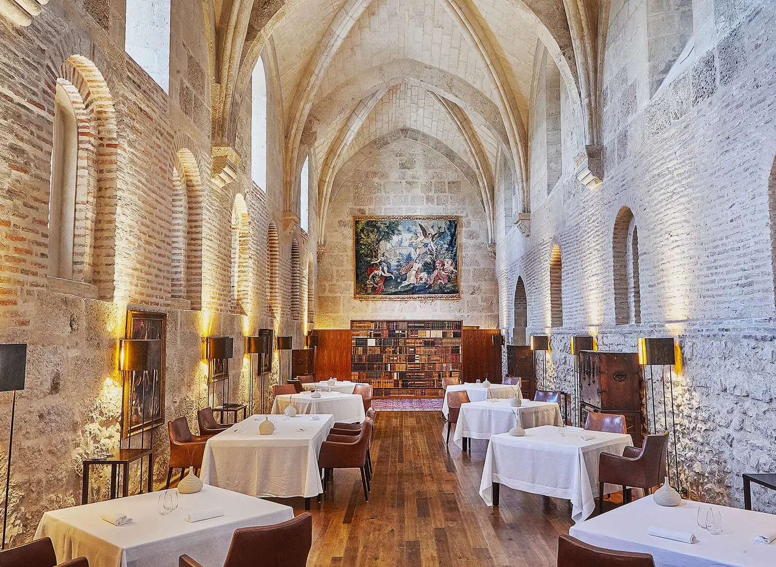 04-rodeados-de-arte-04-desk-x2 H1H