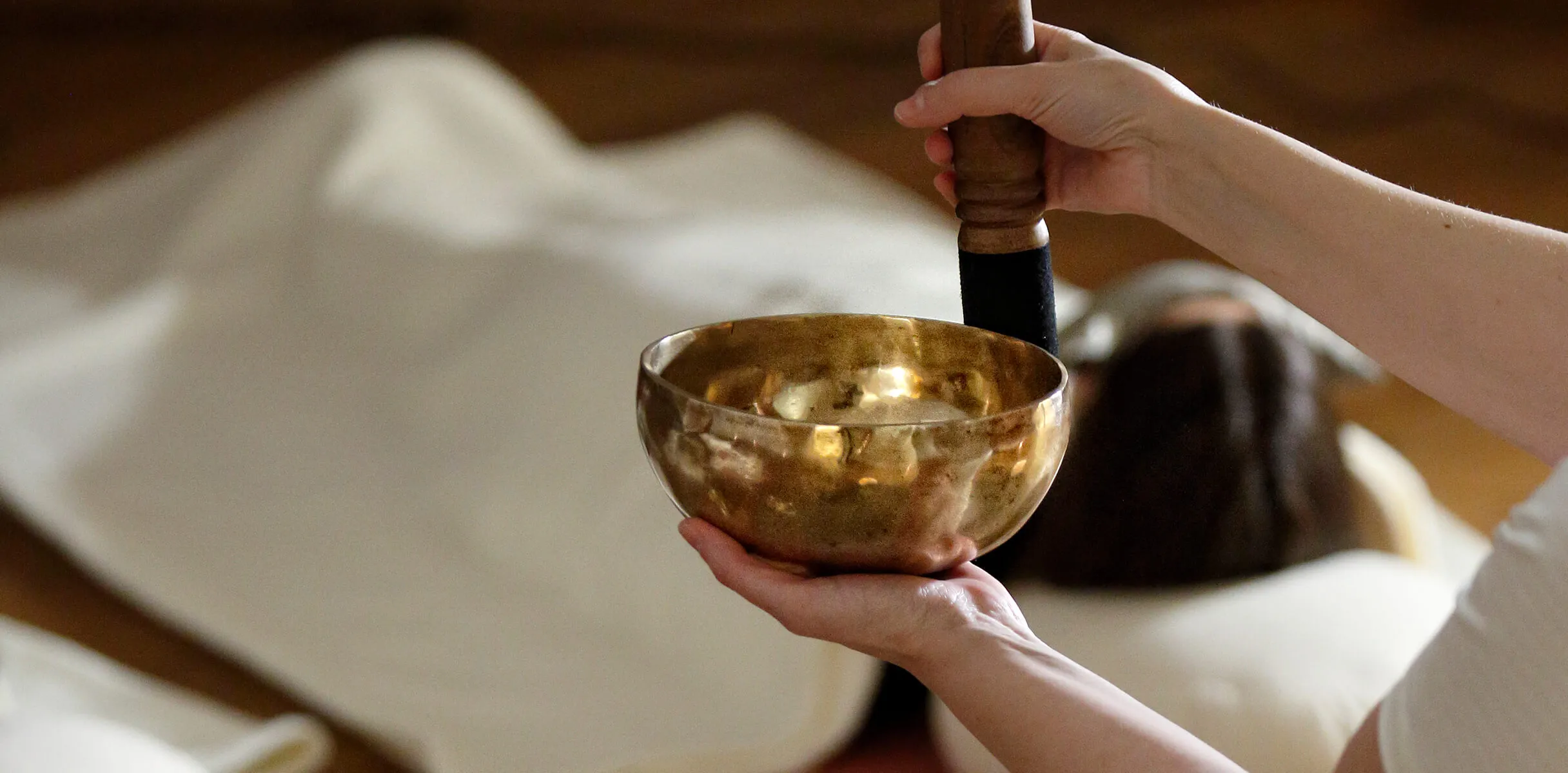 3-cuencos-tibetanos-carrusel-wellness-desk-300x337-1