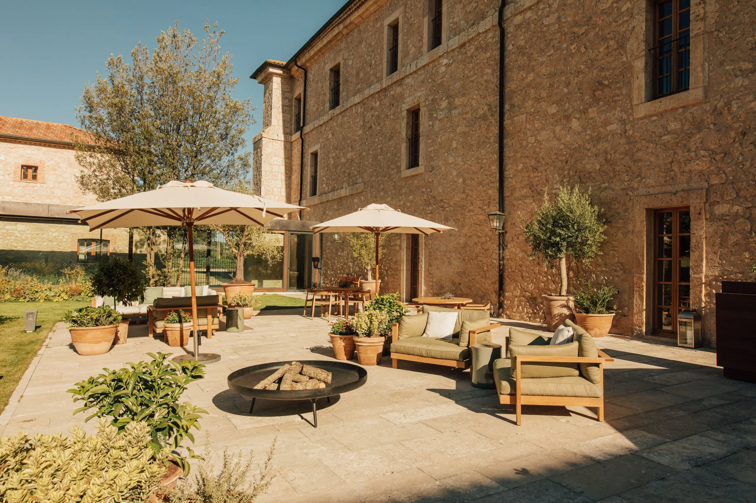 Hospedería 2 Terraza1min-scaled