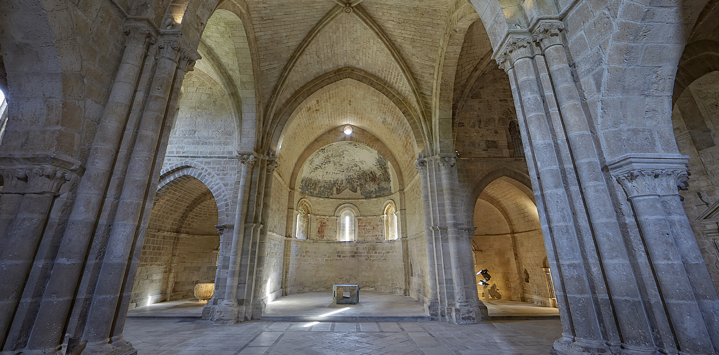 Espacios Únicos 20 sala-iglesia CC1EU1