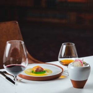 E-BOX – Alojamiento y Refectorio (1 Noche)