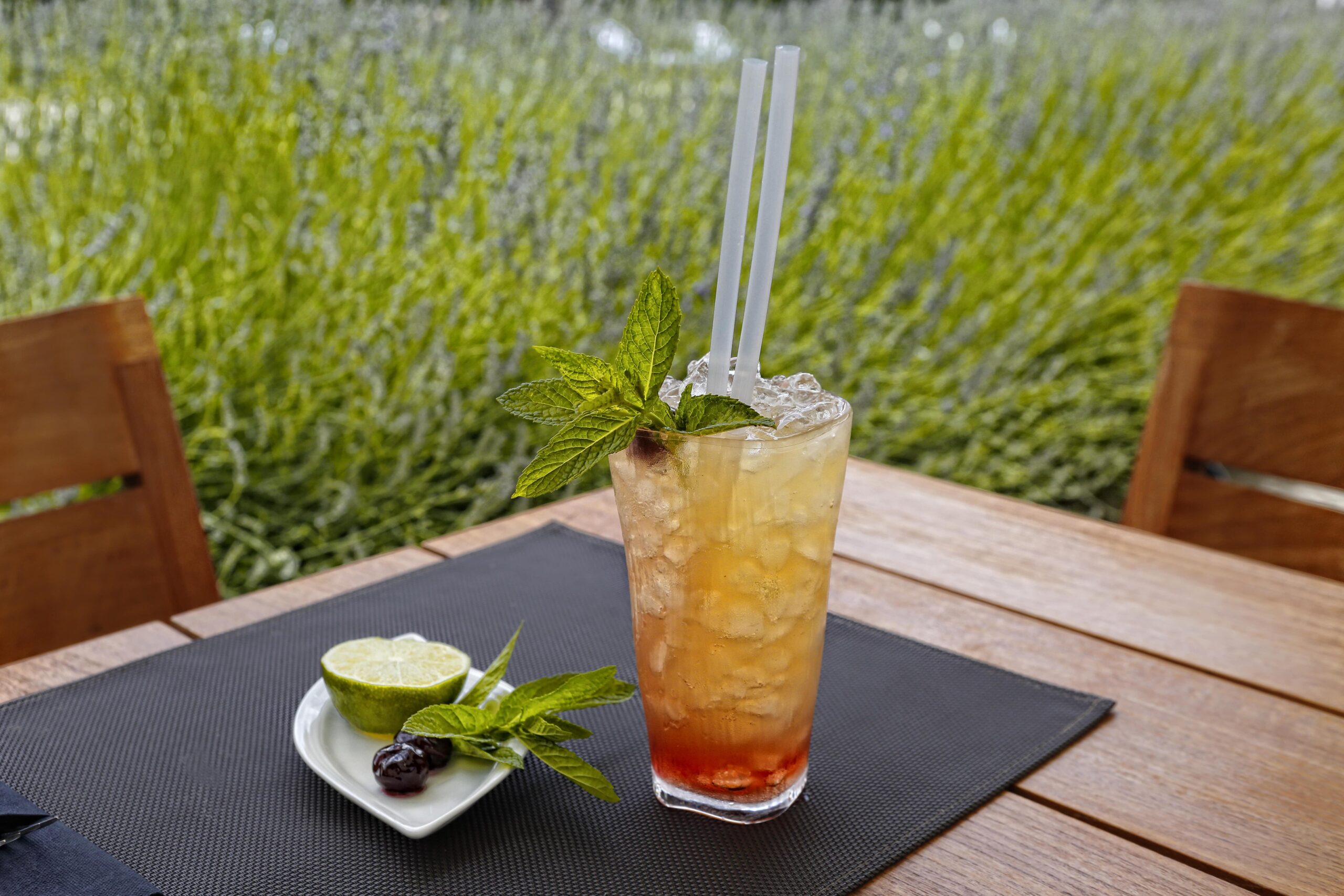 Abadía Retuerta Cocktail Pool Bar 1 scaled Abadía Retuerta